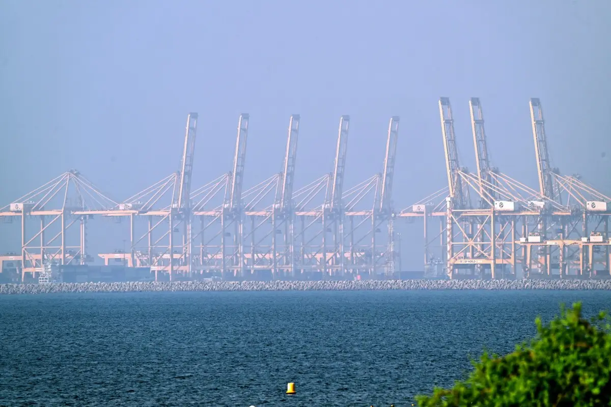 Dubai, UAE (15.6M TEUs)