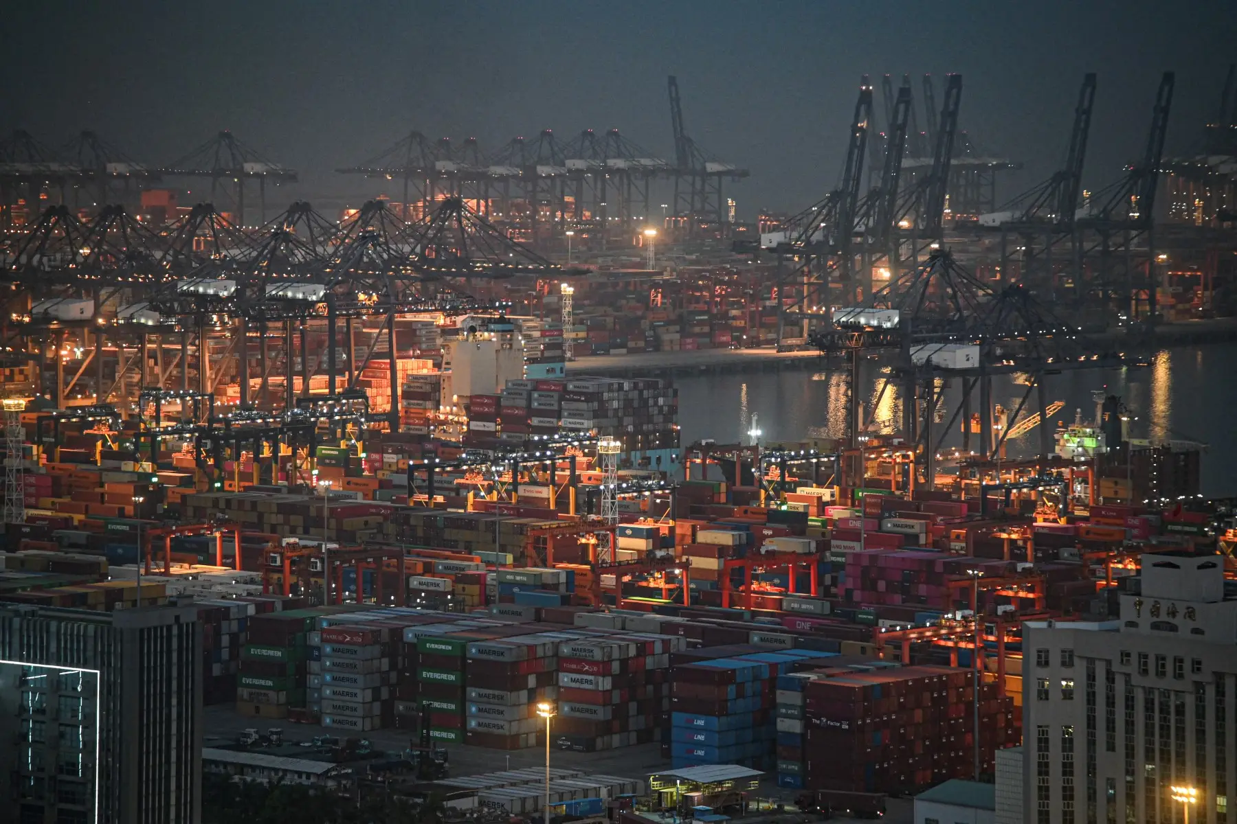 Shenzhen, China (35.4M TEUs)