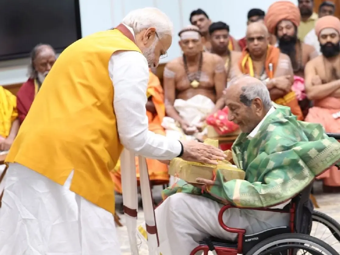 Master jeweller Vummidi Ethiraj who crafted ‘Sengol’ dies at 99; PM Modi, VP pay tribute Master jeweller Vummidi Ethiraj who crafted ‘Sengol’ dies at 99; PM Modi, VP pay tribute