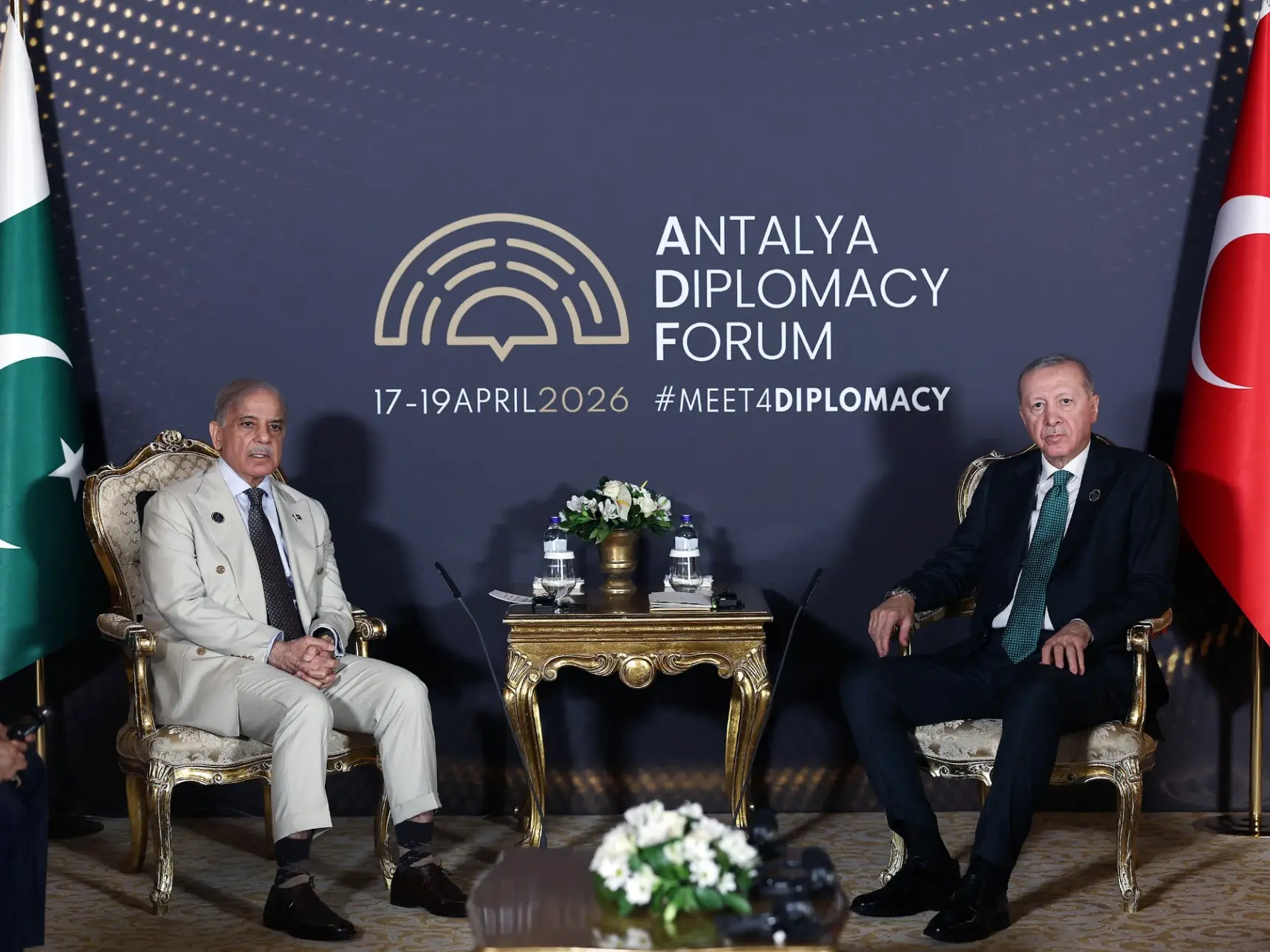 Turkey, Qatar, Pakistan and Indonesia sign 'Badr' defence cooperation pact in Doha Turkey, Qatar, Pakistan and Indonesia sign 'Badr' defence cooperation pact in Doha