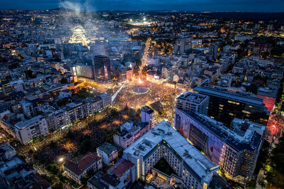 Vucic urges supporters to defeat Opposition movement