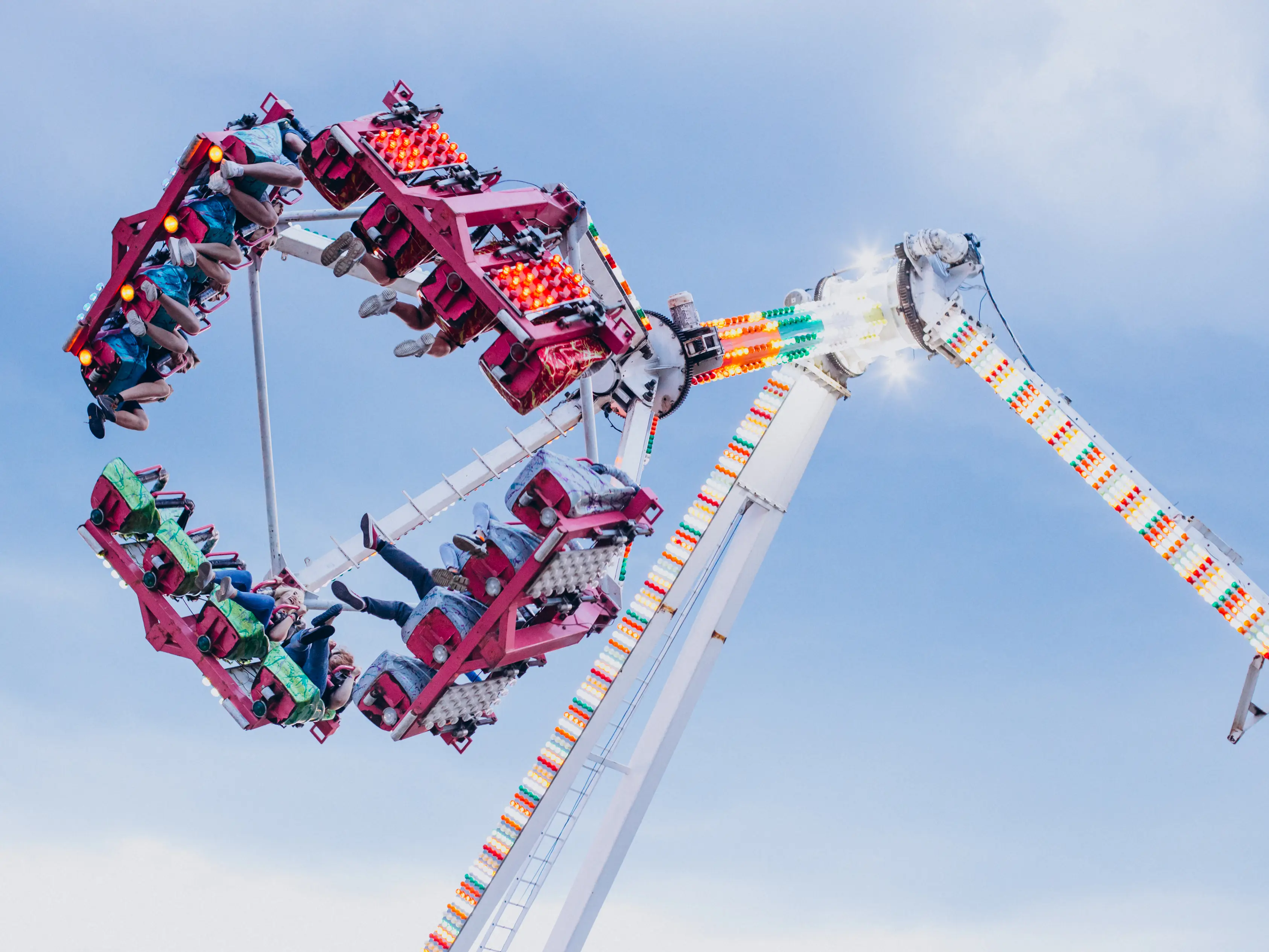 Horrific video shows the moment 18-year-old fell to her death from Mexico amusement park ride Horrific video shows the moment 18-year-old fell to her death from Mexico amusement park ride