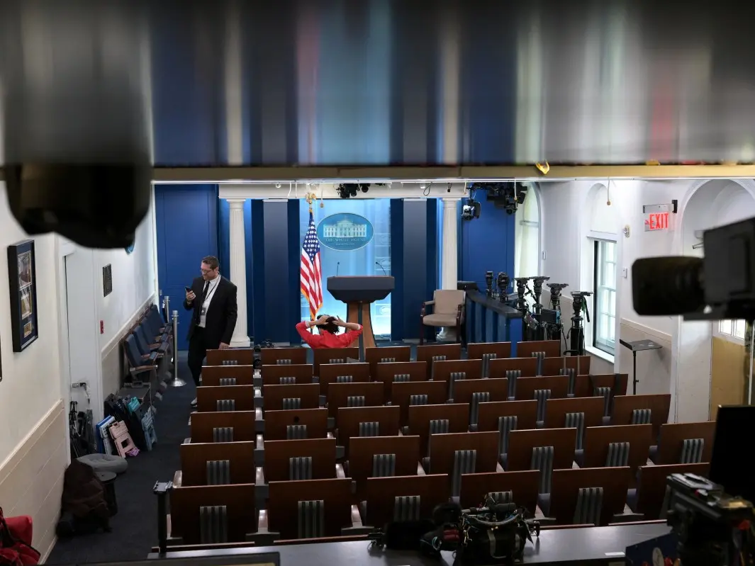 Trump to move White House press room? Hints at ‘less obnoxious location’ Trump to move White House press room? Hints at ‘less obnoxious location’