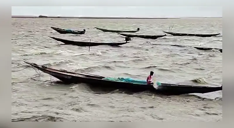 Cyclone threat looms: 5 Odisha districts on red alert, schools to remain shut Cyclone threat looms: 5 Odisha districts on red alert, schools to remain shut