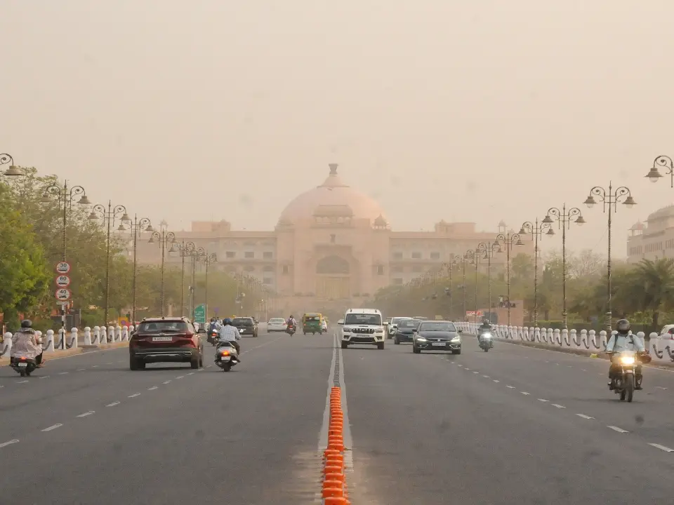 Delhi's new entry rules for vehicles begin November 1. Here's all you need to know about the ban Delhi's new entry rules for vehicles begin November 1. Here's all you need to know about the ban