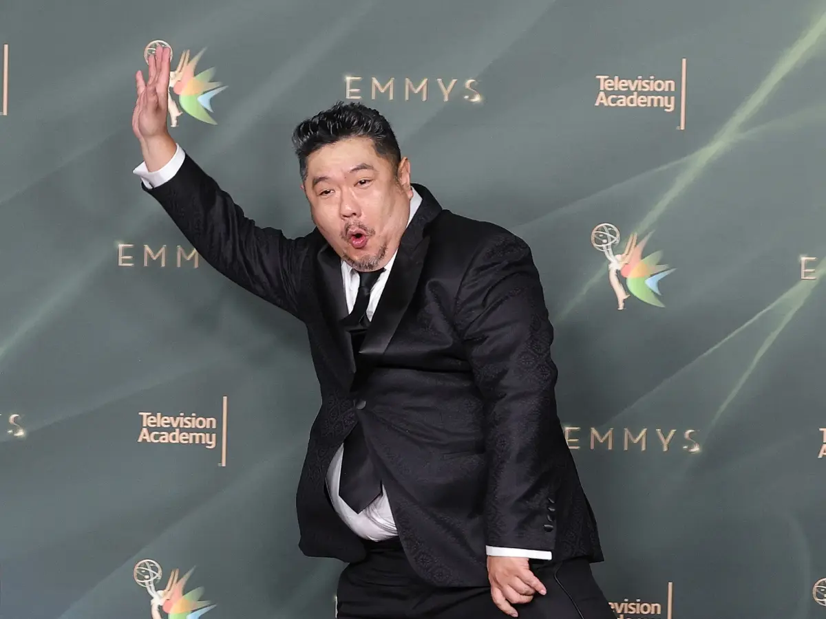 Eric Bauza, the voice behind iconic cartoon characters Bugs Bunny and Daffy Duck, dies at 46; tributes pour in Eric Bauza, the voice behind iconic cartoon characters Bugs Bunny and Daffy Duck, dies at 46; tributes pour in