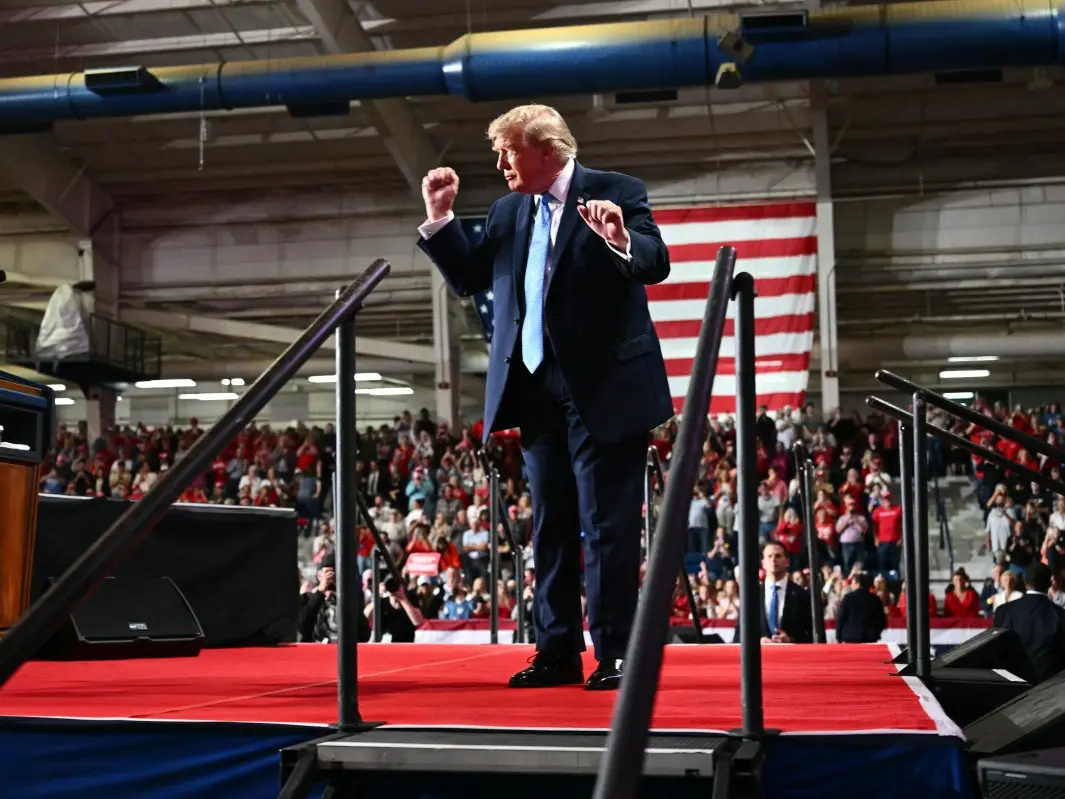 'Shove that ballroom up your a**': Trump heckled at Mississippi rally over White House ballroom renovations | WATCH 'Shove that ballroom up your a**': Trump heckled at Mississippi rally over White House ballroom renovations | WATCH