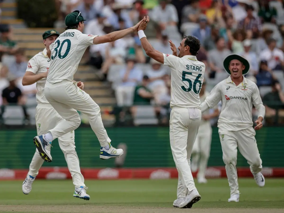 Mitchell Starc leads Australia’s fightback with six-wicket haul on day 1 of Cape Town Test Mitchell Starc leads Australia’s fightback with six-wicket haul on day 1 of Cape Town Test