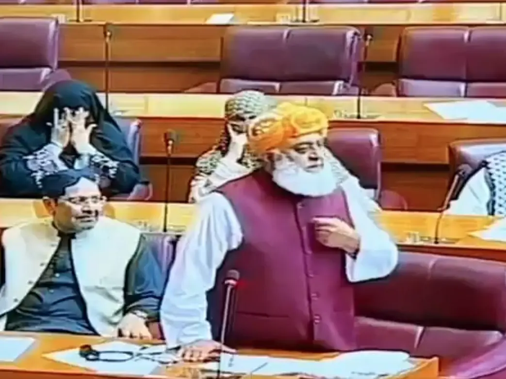 ‘Koi sharam hoti hai?’: Pakistani lawmaker Maulana Fazlur Rehman mocks defence minister Khawaja Asif over Munir’s Iran visit ‘Koi sharam hoti hai?’: Pakistani lawmaker Maulana Fazlur Rehman mocks defence minister Khawaja Asif over Munir’s Iran visit